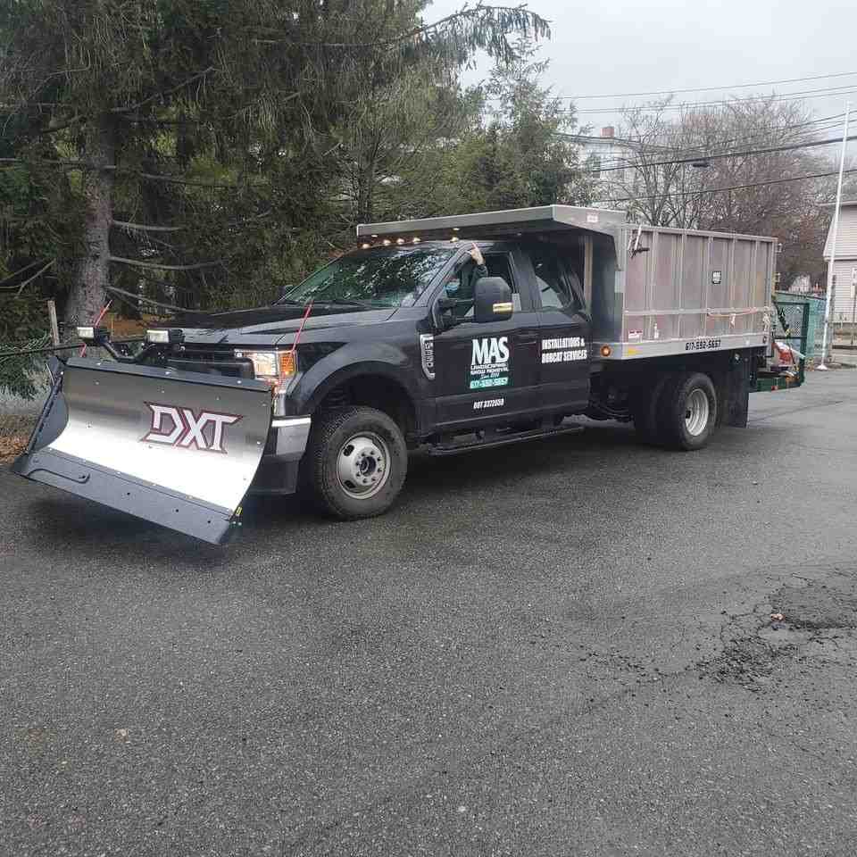 Top Commercial Sidewalk Snow Plows: Reviews and Recommendations